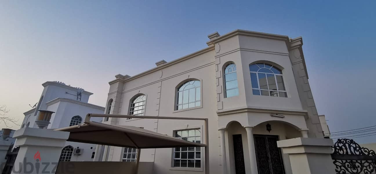 RV73 - 6 BHK VILLA NEAR VEG MARKET IN MAWALEH SOUTH 0