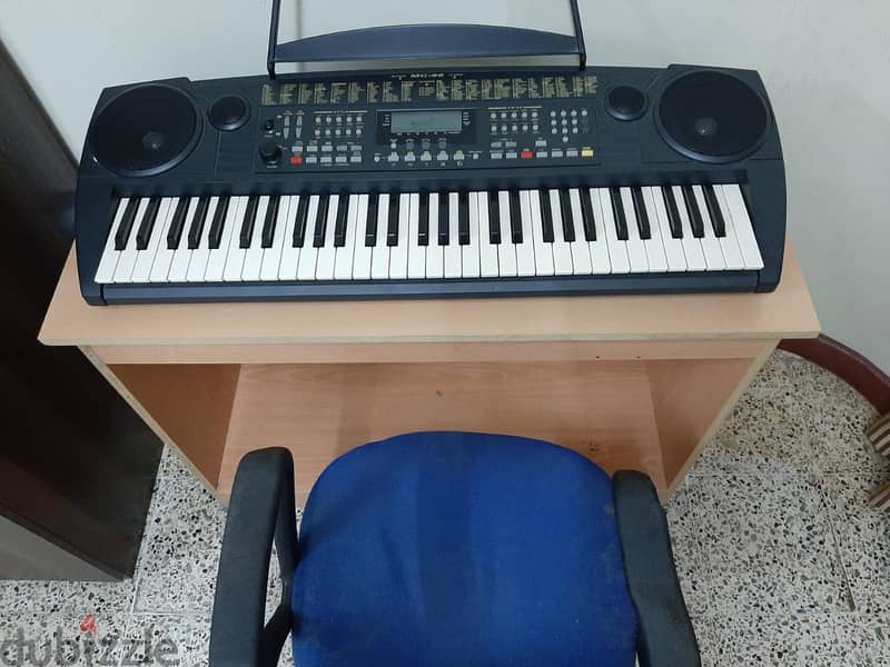 MC - 66 KEY BOARD, TABLE AND CHAIR 3