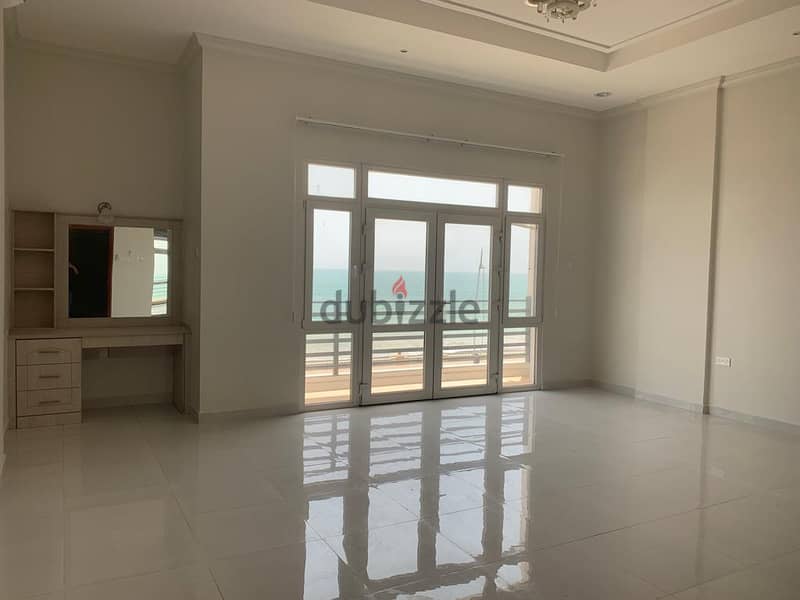 3 BHK+ maidroom amazing villa facing the beach for rent in alhail nort 14