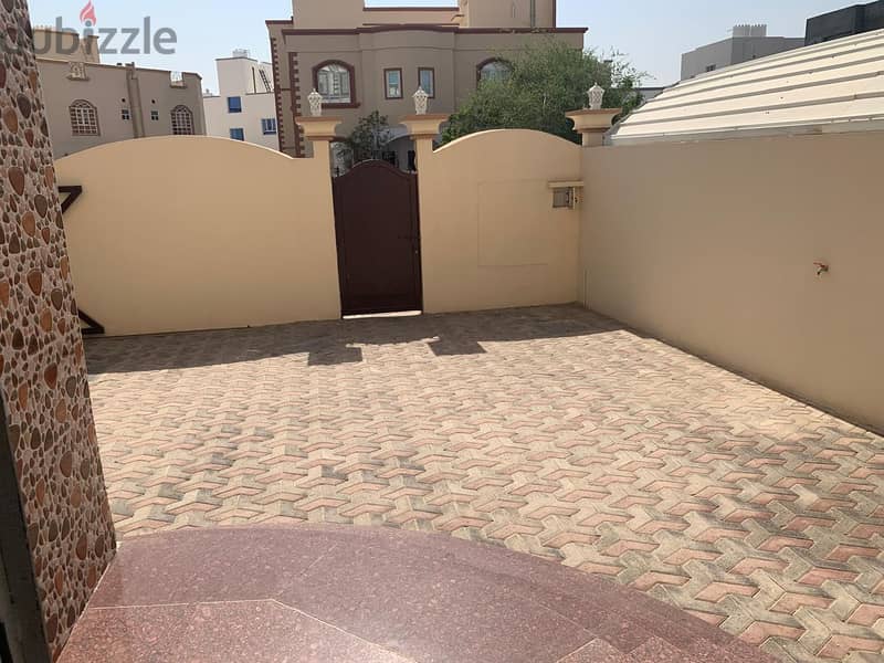 5bhk villa for rent near to old omantel located mwalleh 11 14