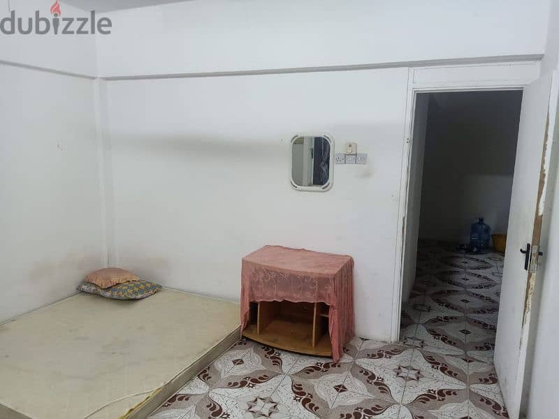 Single Room for rent 1