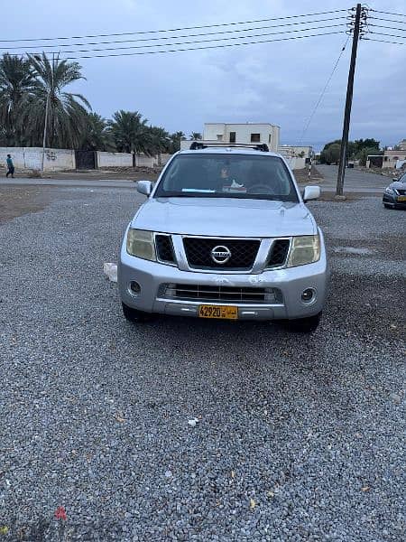 Nissan Pathfinder 2010 1