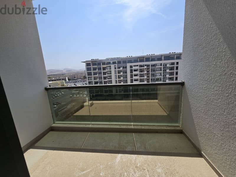 for sell one bedroom flat at pearl muscat at muscat hils free hold 12