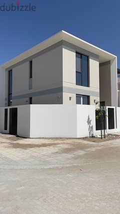 5 BEDROOM VILLA IN ALMOUJ NEAR TO THE GOLF 0