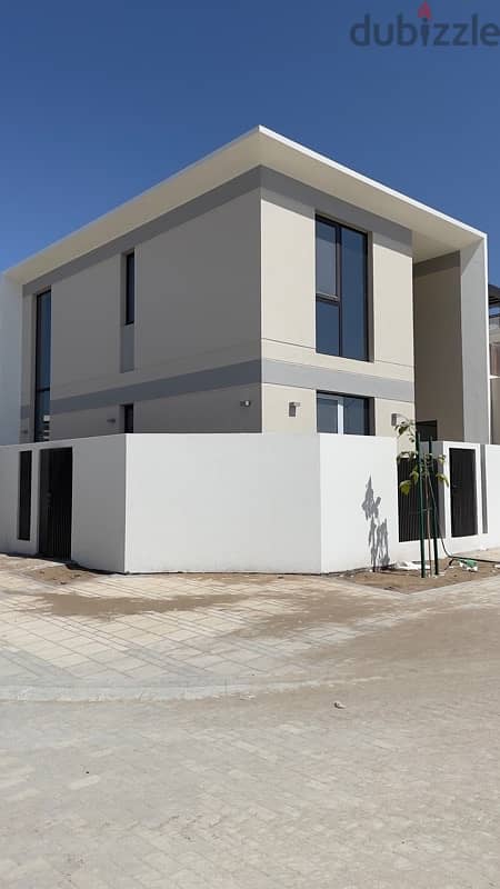 STUNNING 5 BEDROOM VILLA IN ALMOUJ FREE HOLD PROPERTY 0