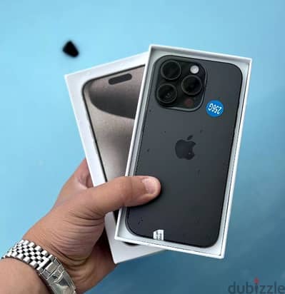 عرض خاص : iPhone 15 pro 256gb الهاتف بحالة الوكالة بدون اي شموخ