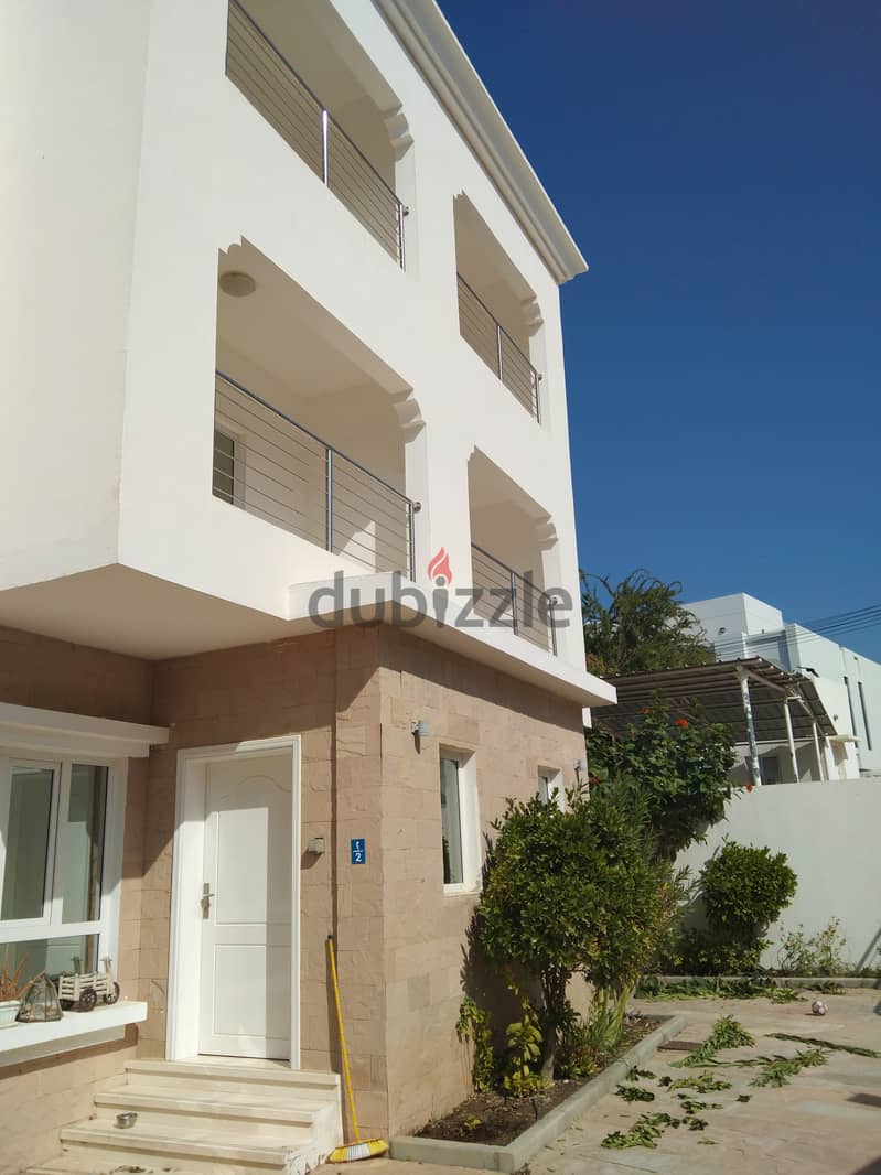 6Me7-3BHK Fanciful townhouse for rent located in Qurom 0