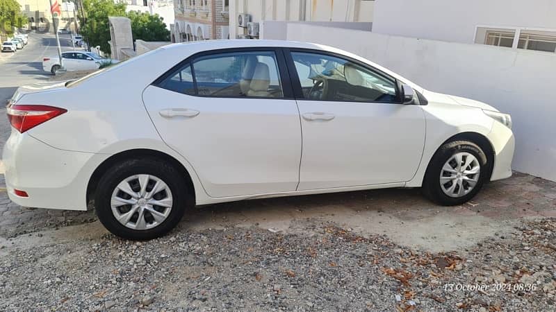 Toyota Corolla 2014 JUST 125000 km (ALL SERVICE UPTO NOW WITH TOYOTA) 5