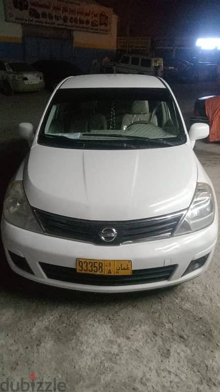 Nissan Tiida 2011 0