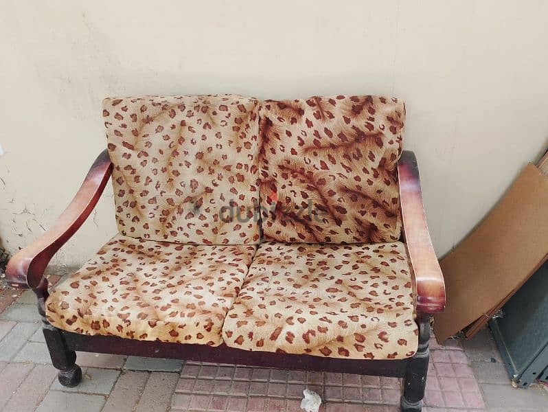 sofa. for sale 0