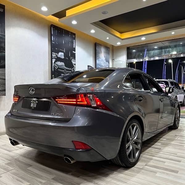 Lexus IS 250 2015 F Sport 6