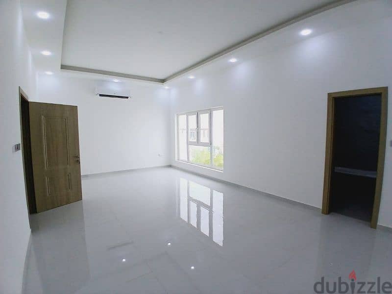 Azaiba brand new villa for rent (6+1) 4