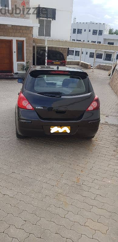 Nissan Tiida 2012 1