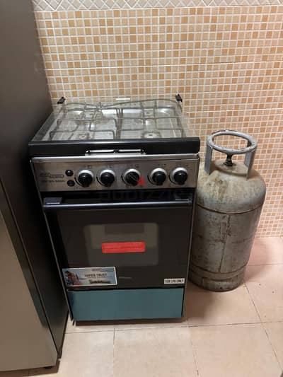 Gas range with Cylinder for sale 50 OMR