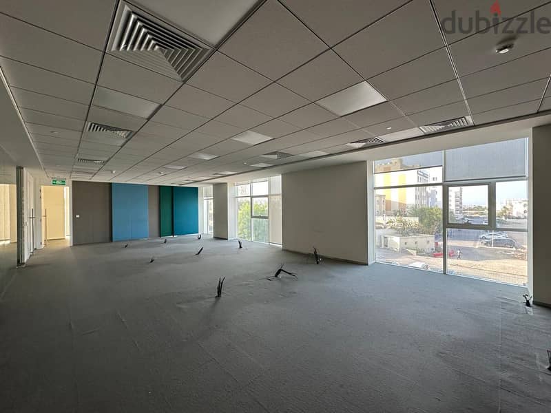 895 SQM Vibrant Office Spaces in Azaiba 3