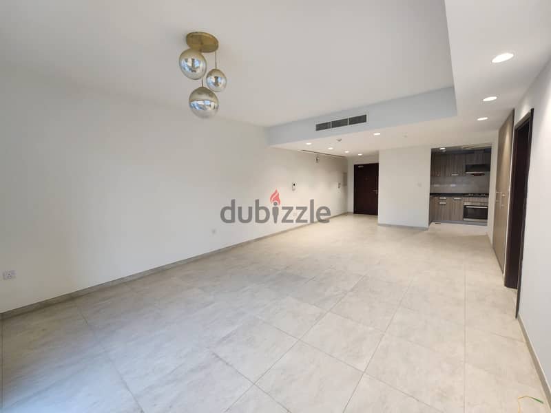 Penthouse 1BHK Apartment with Amenities in Muscat Hills PPA362 4