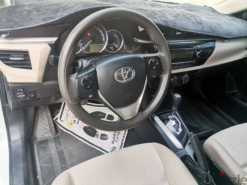 Toyota Corolla 2016omani car first owner 2.0 cash or installment 8