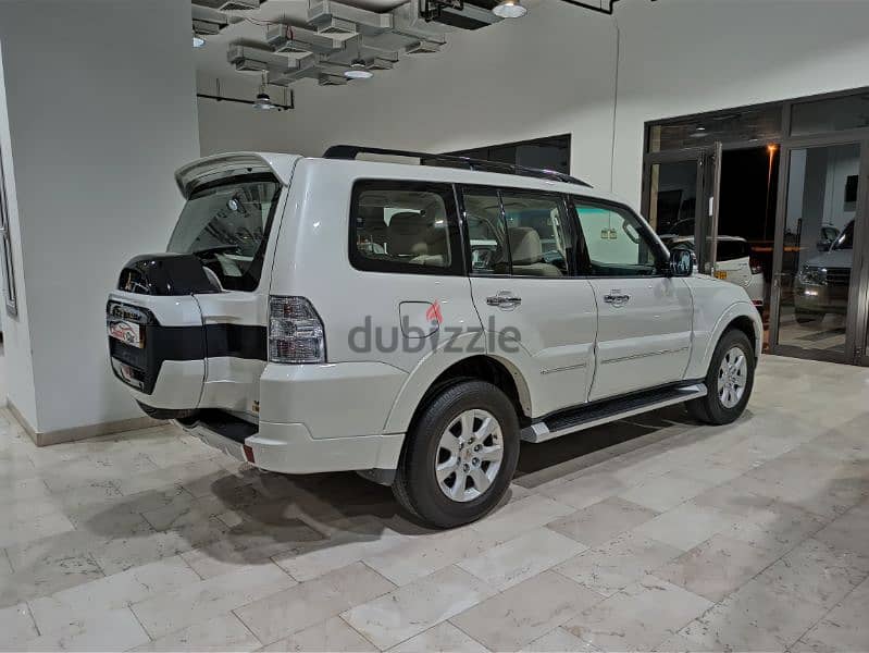 Mitsubishi Pajero 2018 8