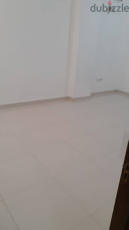 Falt For rent cbd ruwi Good location 6