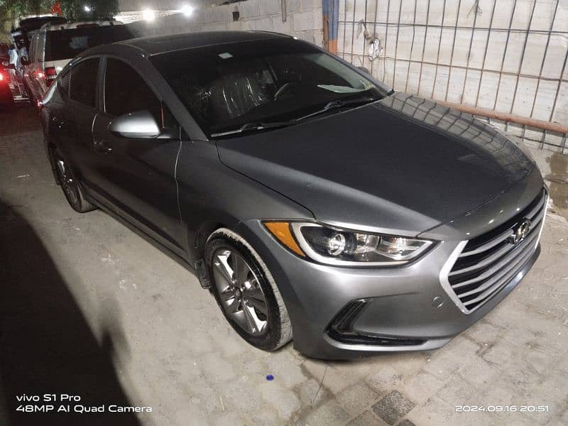 Hyundai Elantra 2018 full option 6