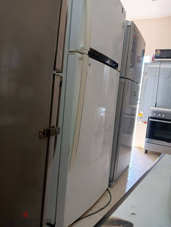 700. litre LG fridge for sell 1