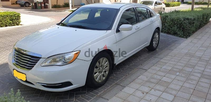 Chrysler 200 2012 white 4