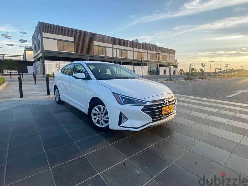 Hyundai Elantra 2019 4