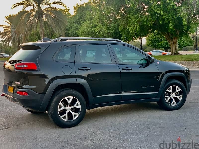 Jeep Cherokee Trailhawk 4x4 / GCC Specs. 3