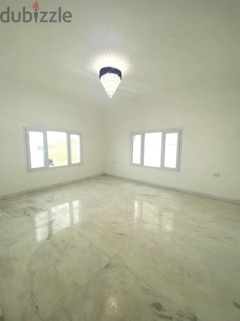 "SR-AM-645 For Rent: Stunning Villa in Al Azaiba! 5