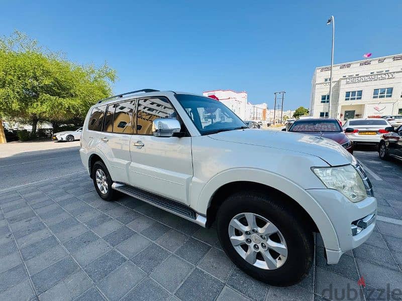 Mitsubishi Pajero 2013 1