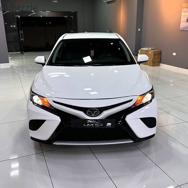 Toyota Camry 2020 5