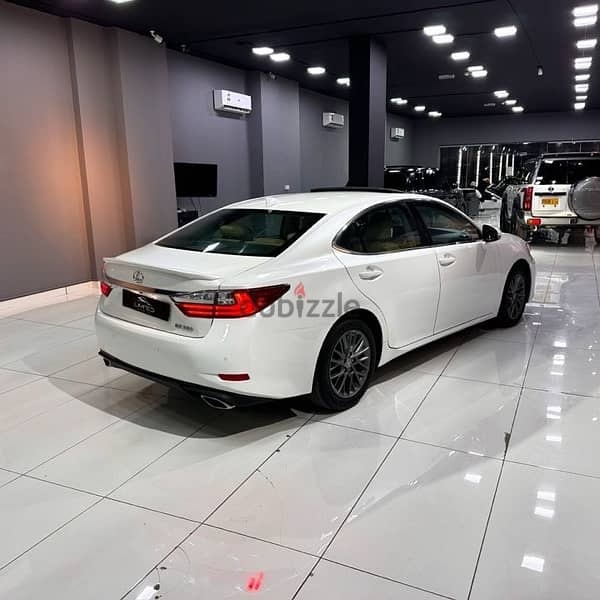 Lexus ES 350 2018 4