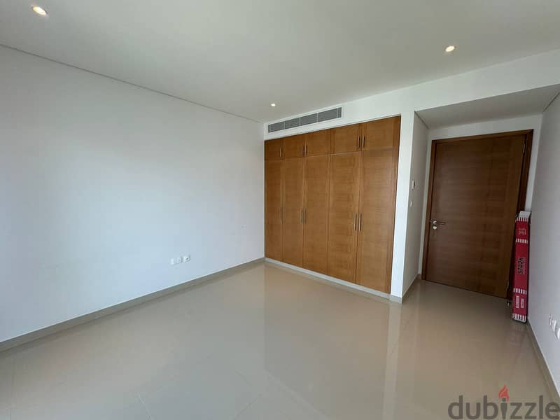 2 BR Amazing Apartment – The Gardens, Al Mouj 4