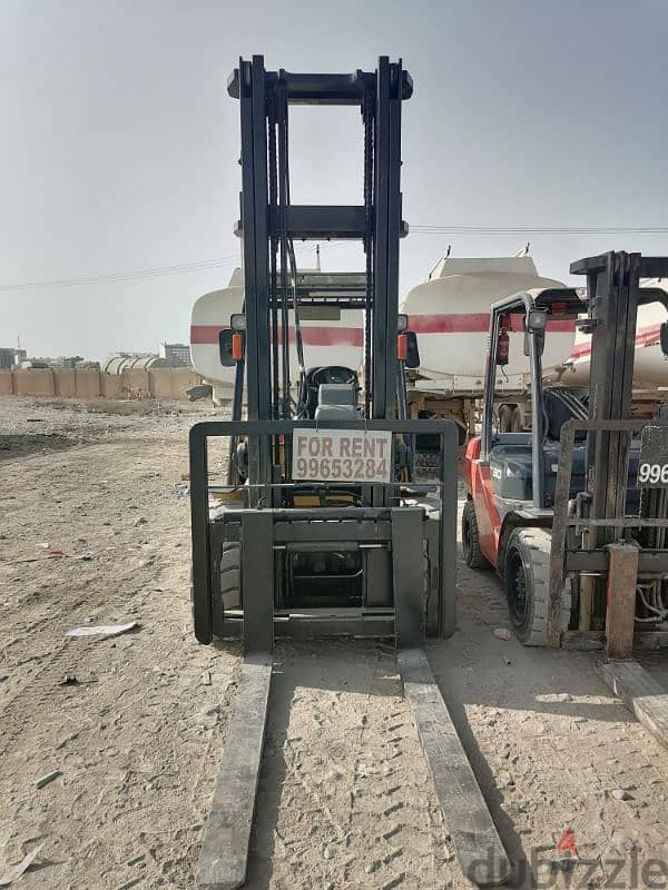 FORKLIFTS FOR RENT 4