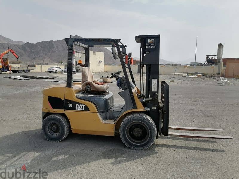 FORKLIFTS FOR RENT 7