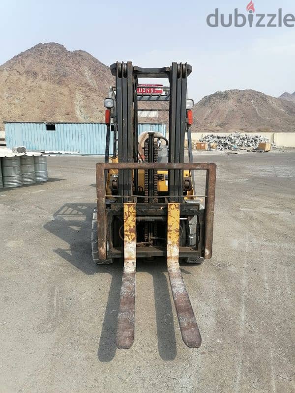 FORKLIFTS FOR RENT 9