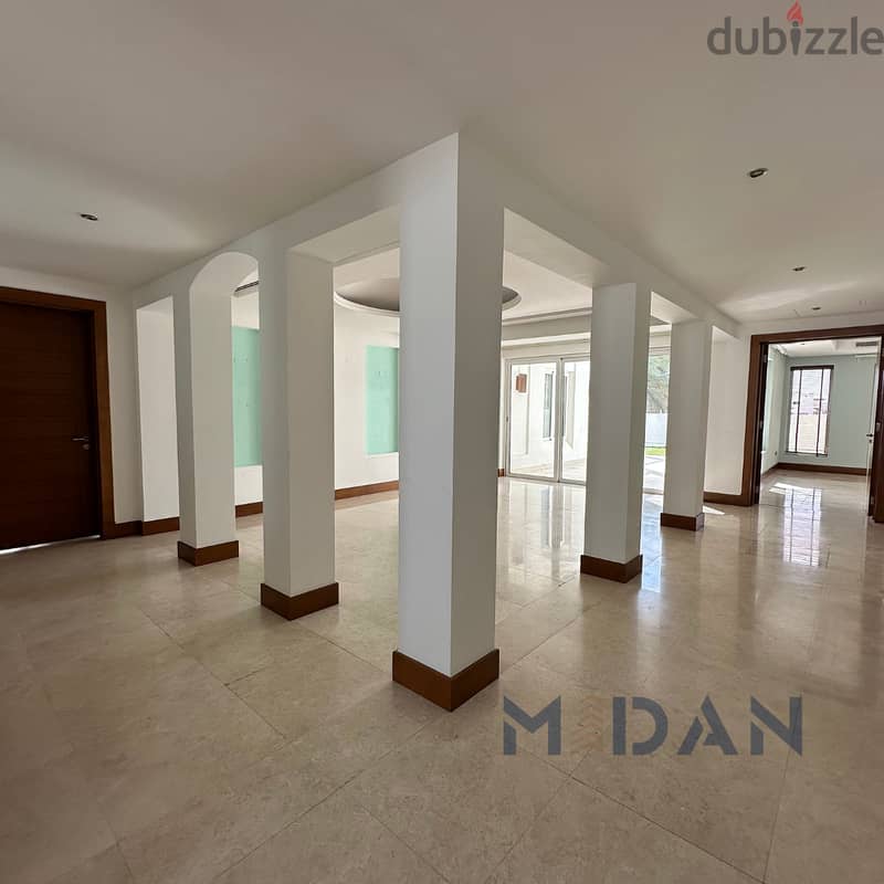 AL QURUM | SPACIOUS 4+2 BR COMPOUND VILLA 2