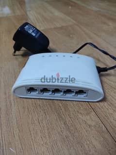 D-Link splitter 5 port and heavy power bank medistrom 0