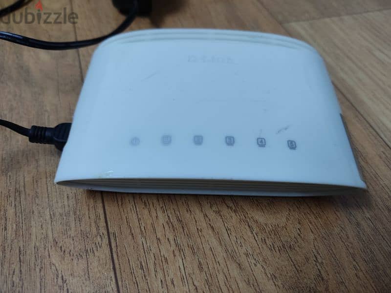 D-Link splitter 5 port and heavy power bank medistrom 3