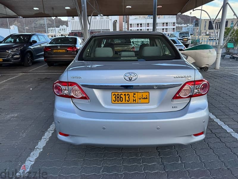 Toyota Corolla 2012 143000 km OMAN CAR,SINGLE USED 2