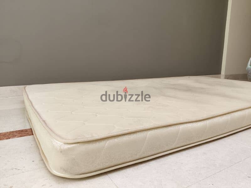 queen size mattress 1