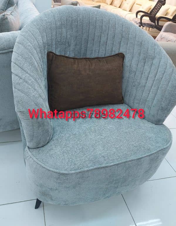 new sofa 8th seater Available 4