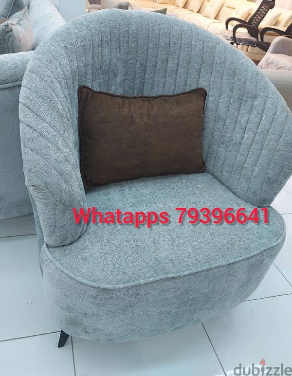 Sofa 8th seater avaliable 1