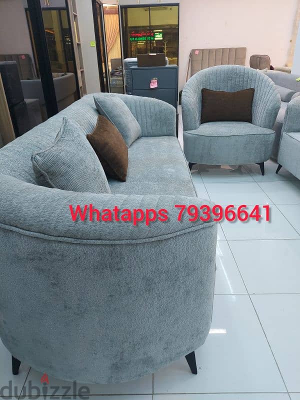 Sofa 8th seater avaliable 3