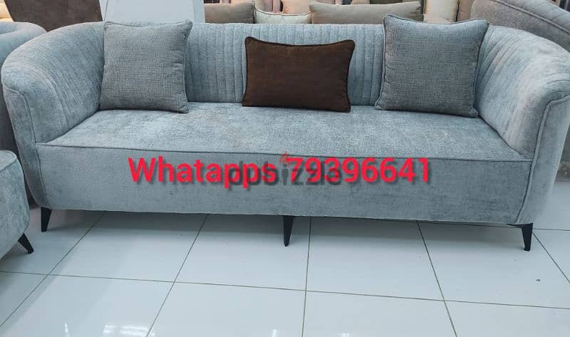 Sofa 8th seater avaliable 4