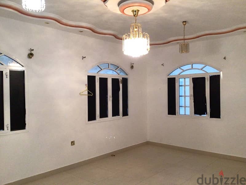 2 bhk flat for rent with 3 toilets & dinning near wadi kabir school jr 10