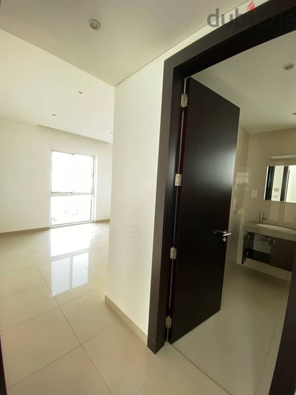 Villa for rent in Al Mouj - 4 bedrooms 1