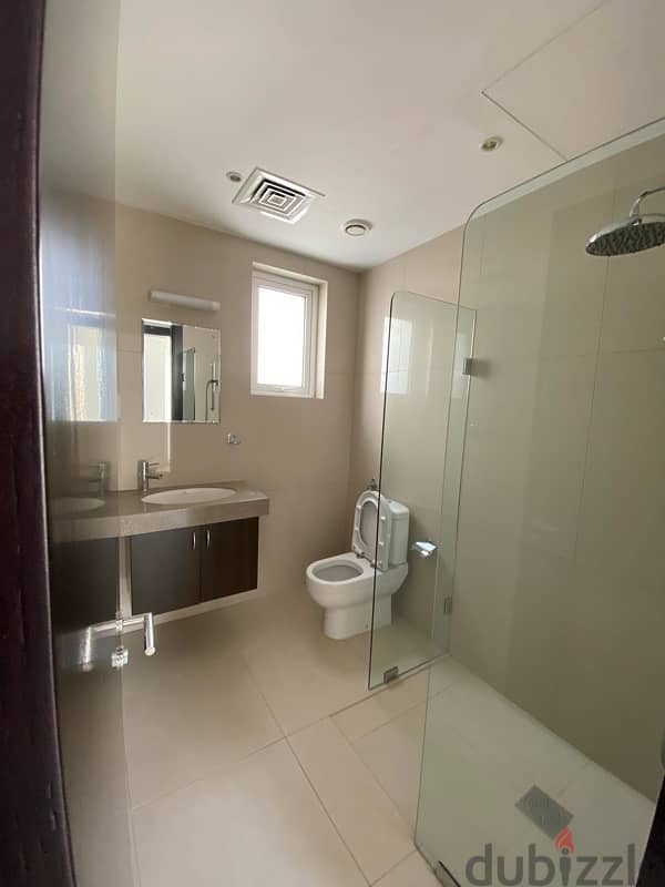 Villa for rent in Al Mouj - 4 bedrooms 4