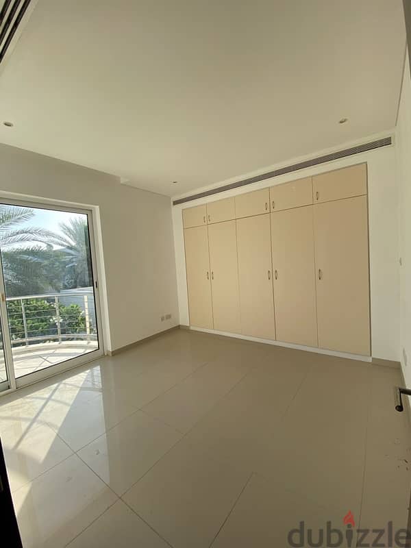 Villa for rent in Al Mouj - 4 bedrooms 7