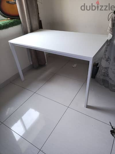 Super white table